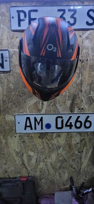 Вешалка держатель для шлема