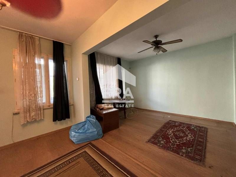 Дава се под наем Офис в Варна, Център - 250 кв.м за 1500 € - Снимка #1