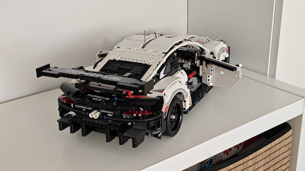 Lego Technic Porsche 911 RSR