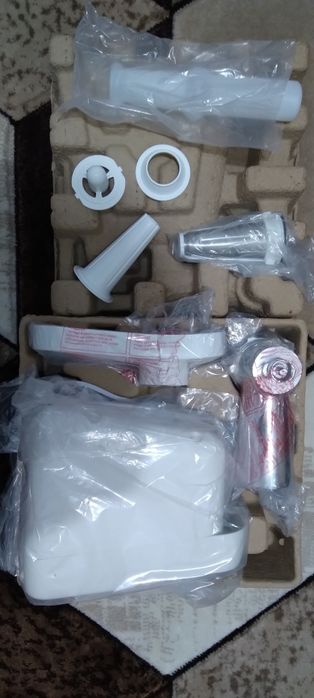 Masina de tocat carne, accesorii pt carnati,kebbe,suc de rosii,1300W