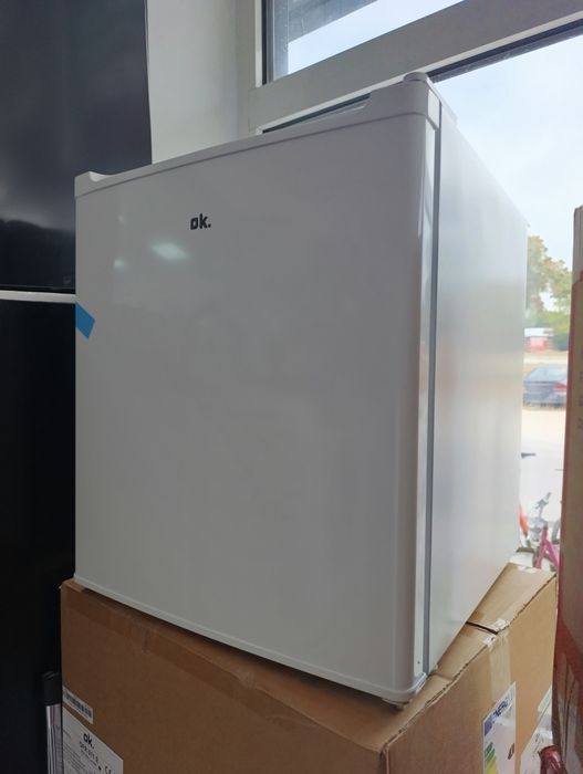 Нов!!! Мини хладилник OK  OFR 011E 40 литра