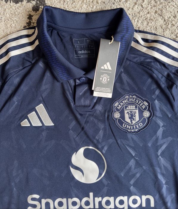 Манчестър Юнайтед - оригиналнa гостуваща фланелкa за сезон 2024-25