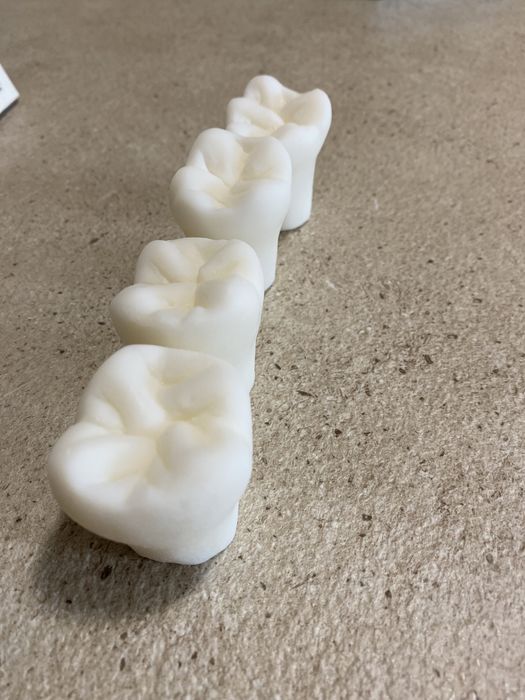 Моделирам зъби от сапун и восък