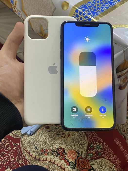 Iphone 11 pro max 64 sotiladi