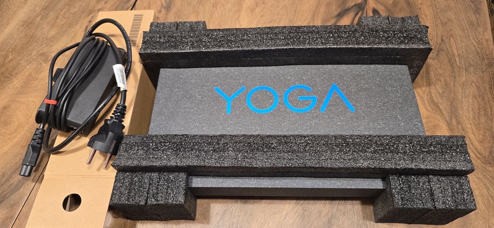 Laptop Lenovo Yoga Slim 7 Intel Core i7-14"