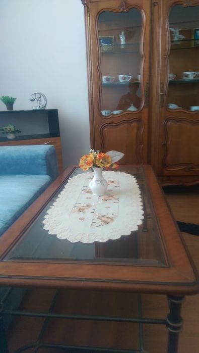 Colțar extensibil,comodă și masă de sufragerie
