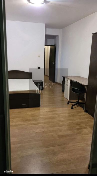 Garsoniera decomandata/etaj 1 /15 min metrou Aparatorii Patriei
