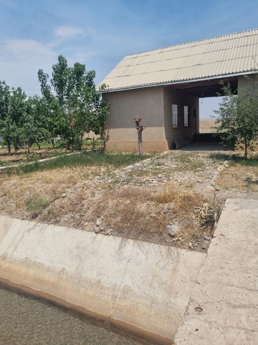 Uy sotiladi manzil boysun tuman boshrabot mahallasida joylashgan