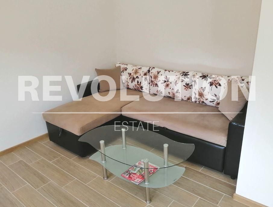 Дава се под наем Двустаен апартамент в Варна, Цветен квартал - 60 кв.м за 425 € - Снимка #2