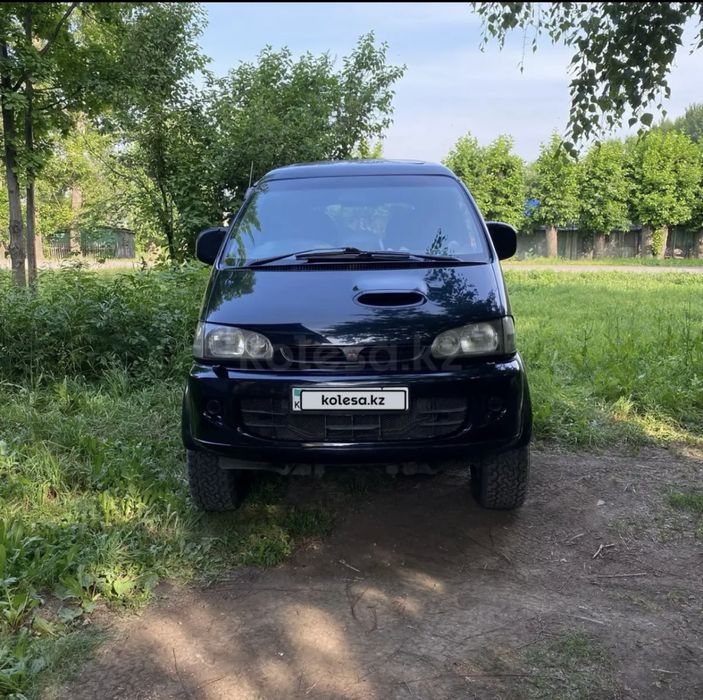 продам машину Delica