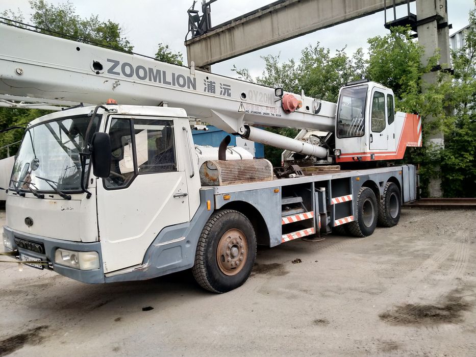 Продам китайский автокран 20 тонн