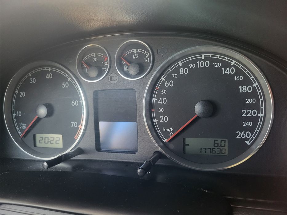 VOLKSWAGEN Passat 2004 — imagine 14