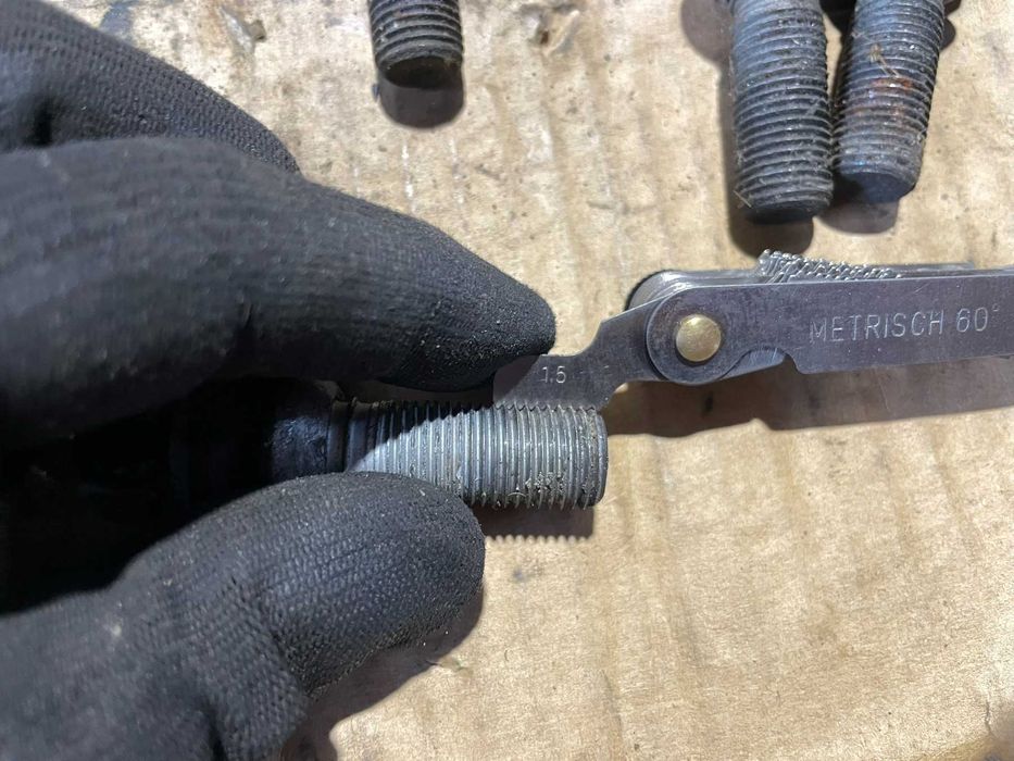 Продавам Болтове /Секретни за Джанти Porsche Cayenne М14х1.50х19