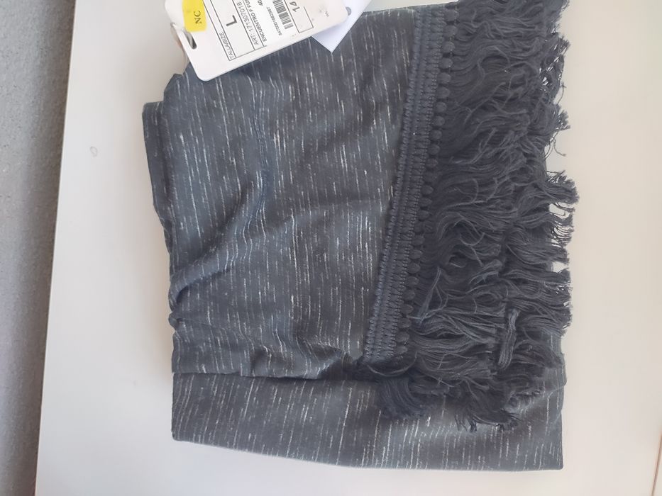 Fusta scurta, marime L, culoare negru cu dungi albe