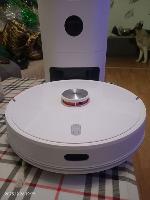 Продам робот пылесос