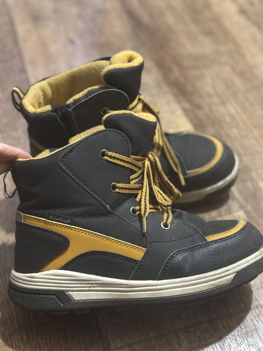 Зимние ботинки