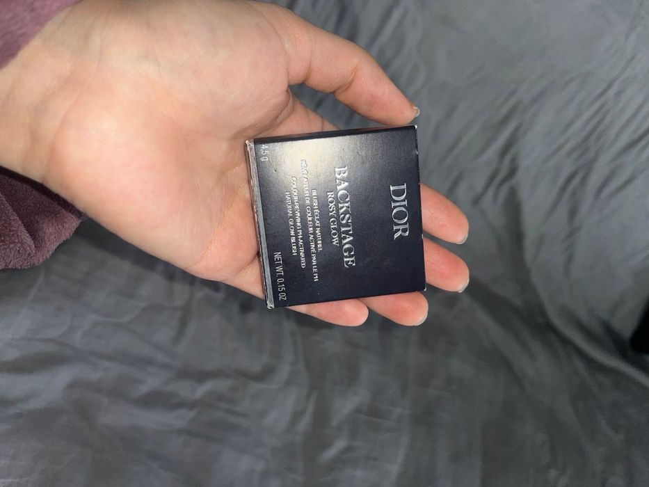 Продам румяну для макияжа новый