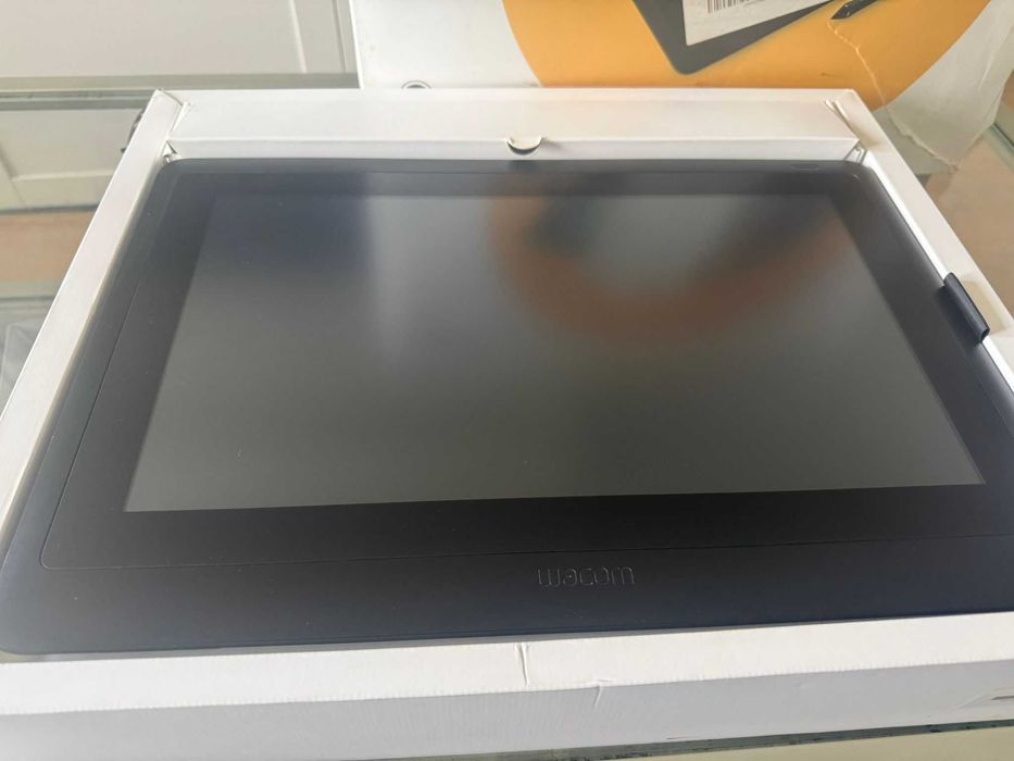 Wacom Cintiq 16 ffullbox desigilat nefolosit