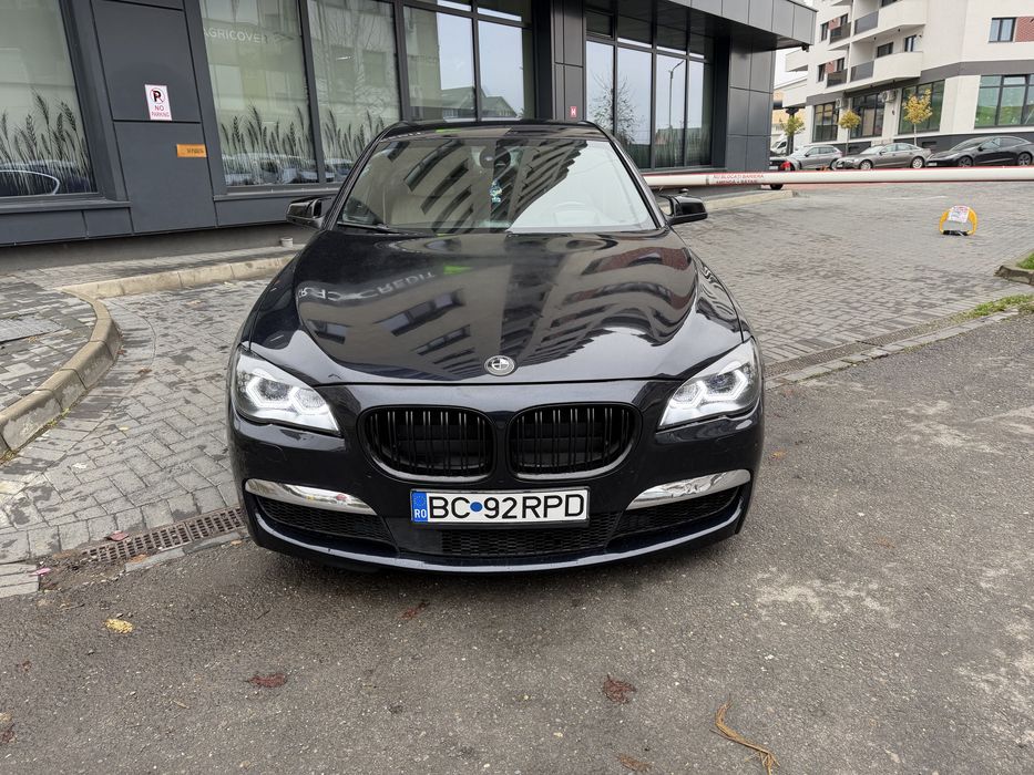 BMW Seria 7 2012 — imagine 2