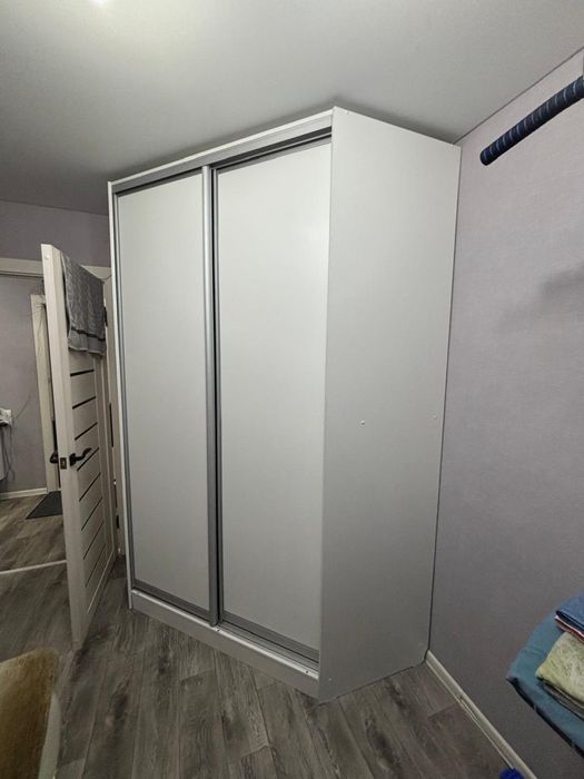 Продаю шкаф гардеробную