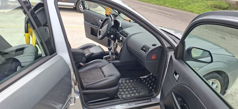 Ford Mondeo 1.8 Benzina + GPL 2003 | ITP și asigurare valabile