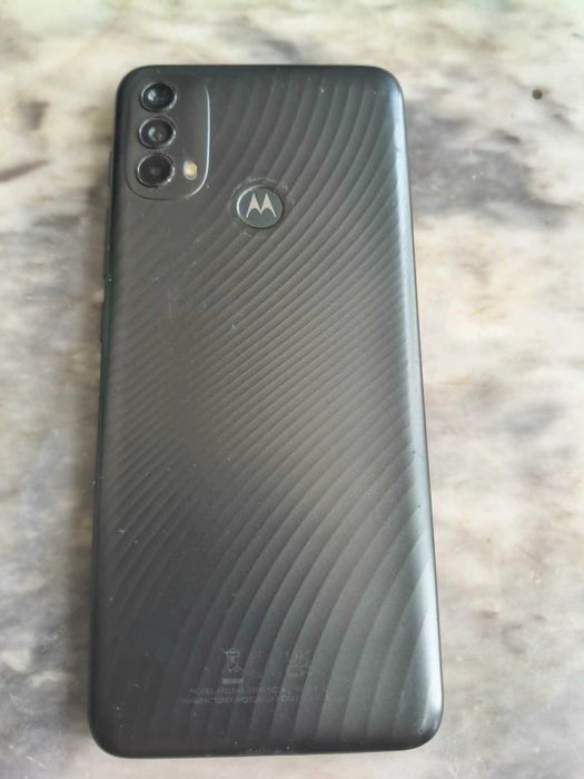 Телефон moto е40