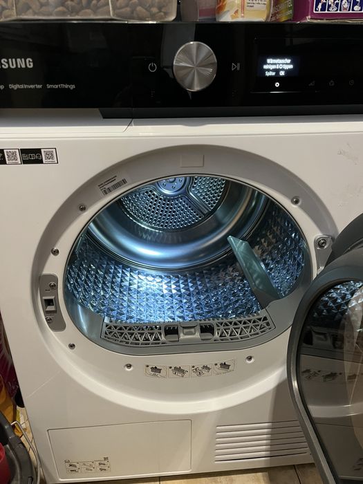 Продавам Сушилня SAMSUNG