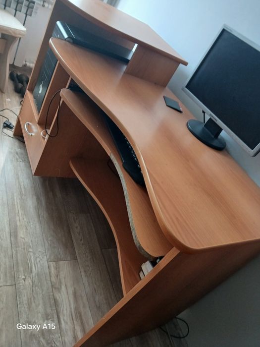 Стол компьютерный