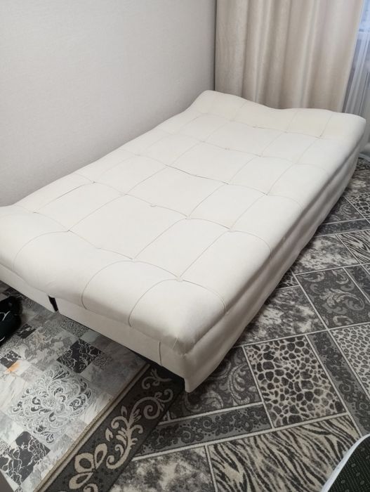 Продам диван . Абсолютно новый.