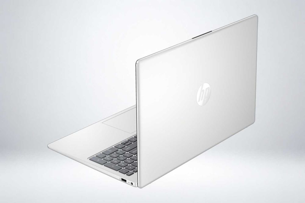 HP Laptop 15 / Core Ultra 5 / 8GB DDR5 / 512GB SSD / Touch /Windows 11