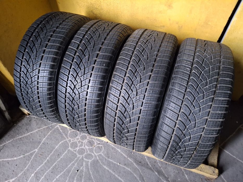 Roti BMW originale style 778 echipare iarna aproape noi