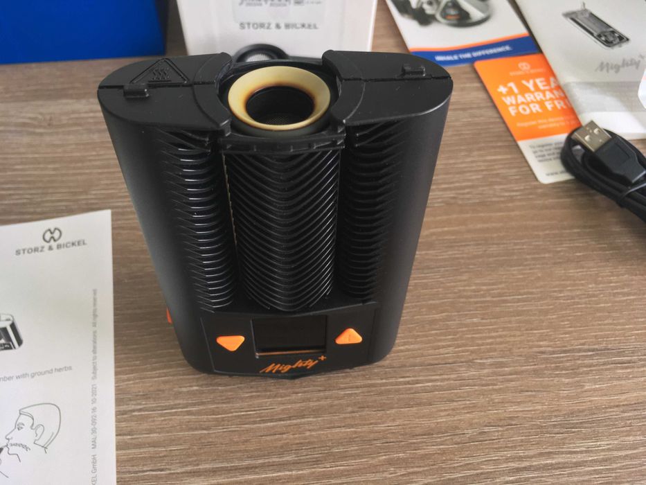 vaporizator Mighty+ de la Storz & Bickel, garantie pana in mai 2026
