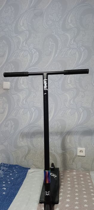Трюковой самокат limit lmt 83