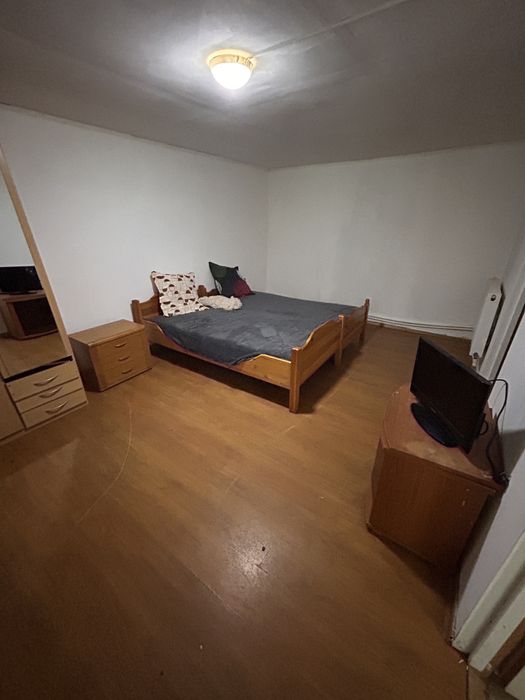 Inchiriez garsoniera