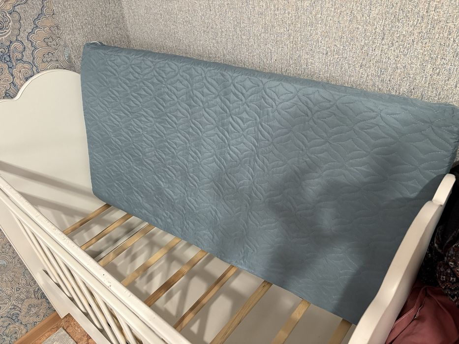 Манеж с бортики матрасом