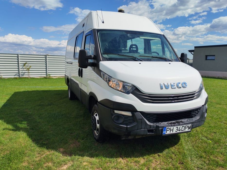 Vand Iveco ab 2017 ,7 locuri.