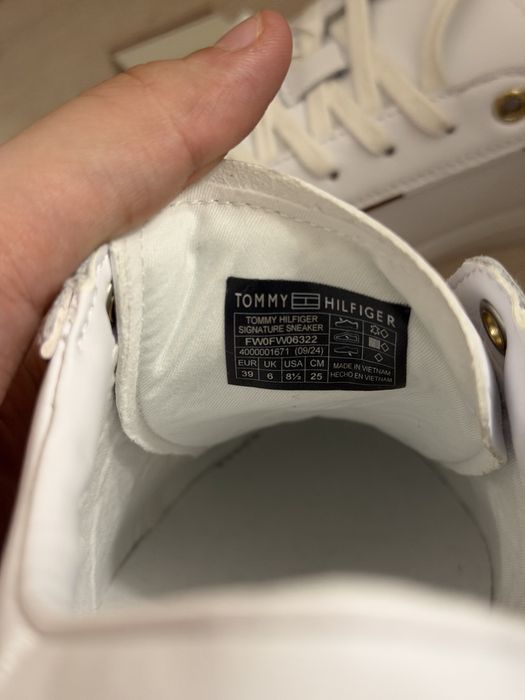 Белые кеды Tommy Hilfiger