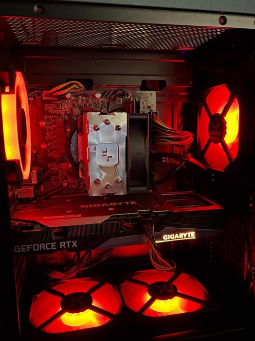 Геймърски компютър с RTX 3060, отличен за Full HD максимални настройки!