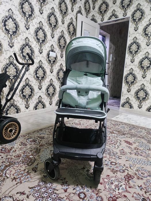 Yig’iladigan kolyaska