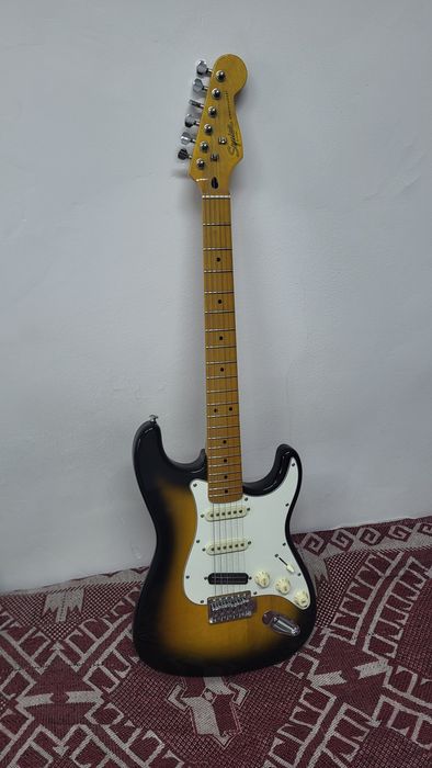 Продам электрогитару стратокастер