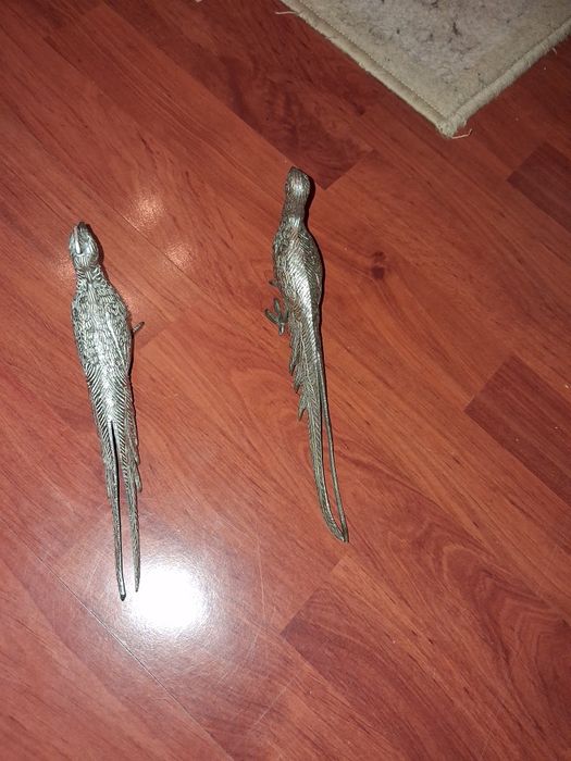 Семейство бронзови отливки на пауни