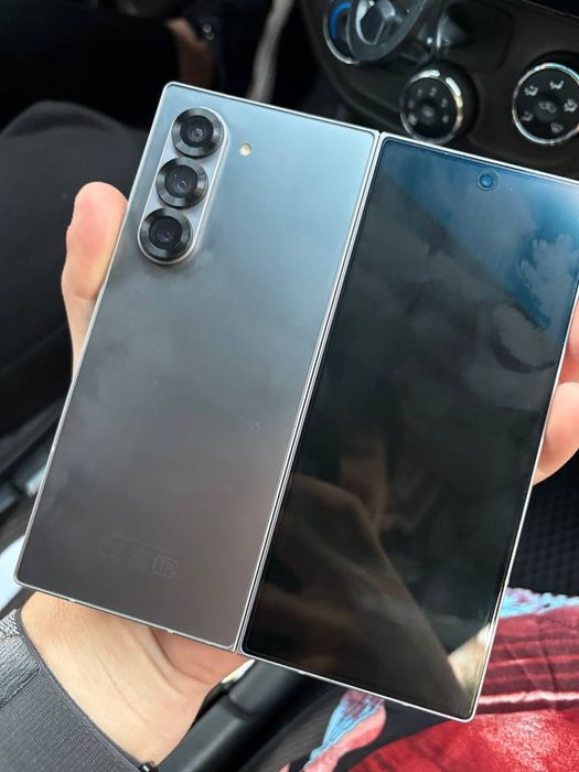 Samsung Z fold 6