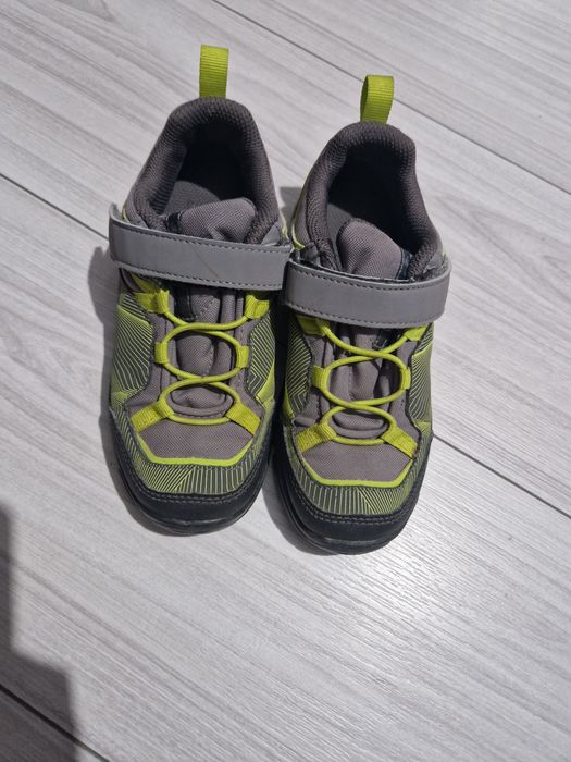 Papuci de drumeție Decathlon mărimea 30