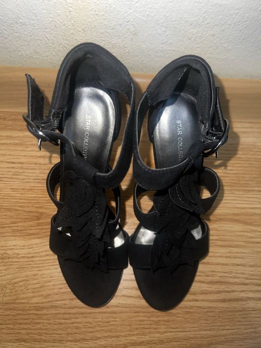 Черни токчета от велур, нови, номер 36