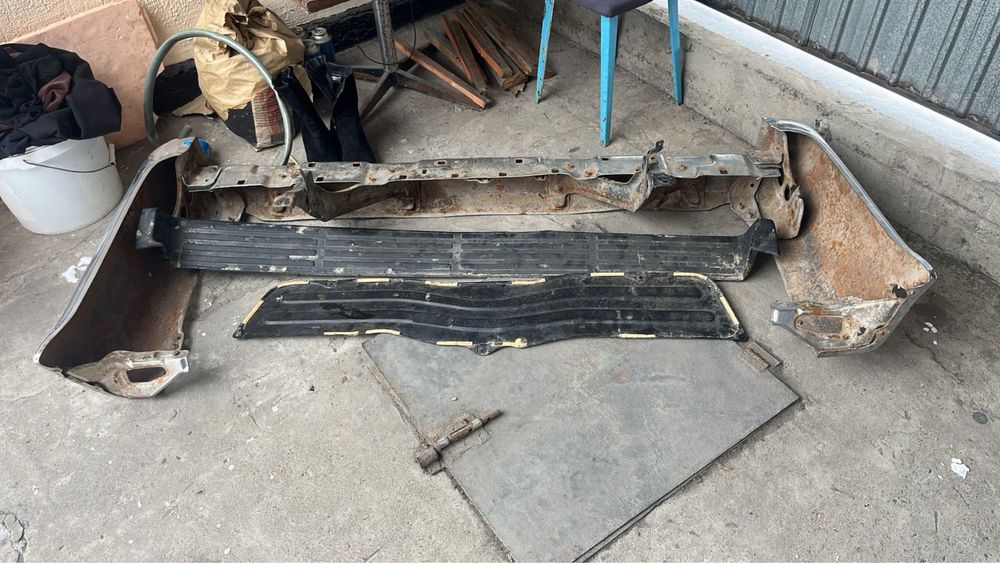 Задний Бампер тойота сюрф оригинал