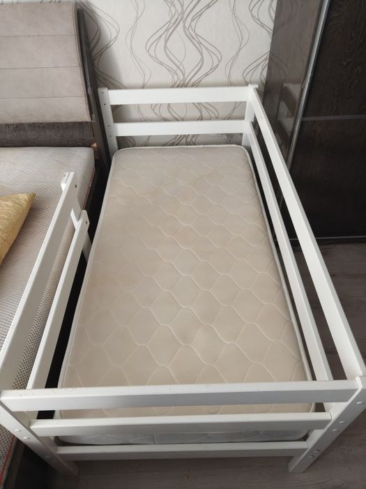 Продам детскую кровать