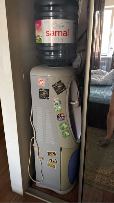 Кулер диспенсер для воды