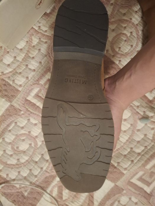 СРОЧНО!!!Продам ботинки