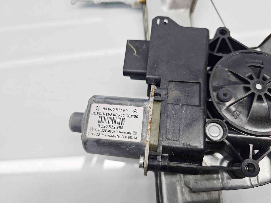 Macara electrica geam dreapta fata Peugeot 2008 [Fabr 2013-prezent]