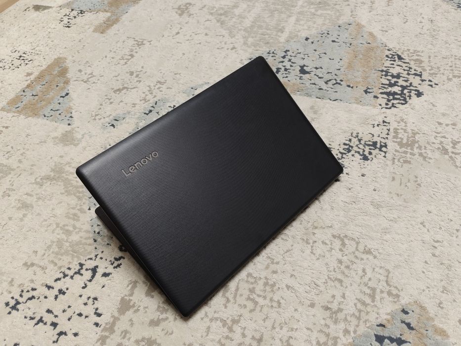 Отличный с SSD ноутбук Lenovo
